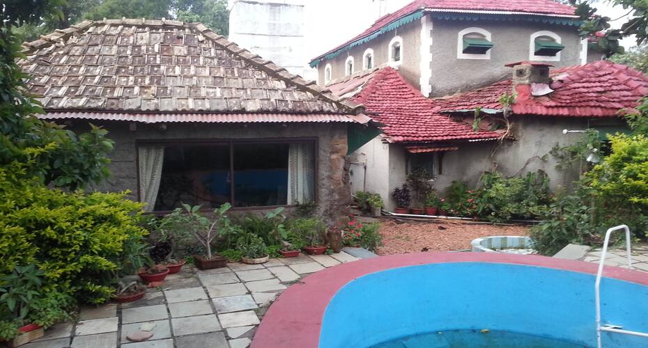 Evelyn's Own Homestay, Pachmarhi 1